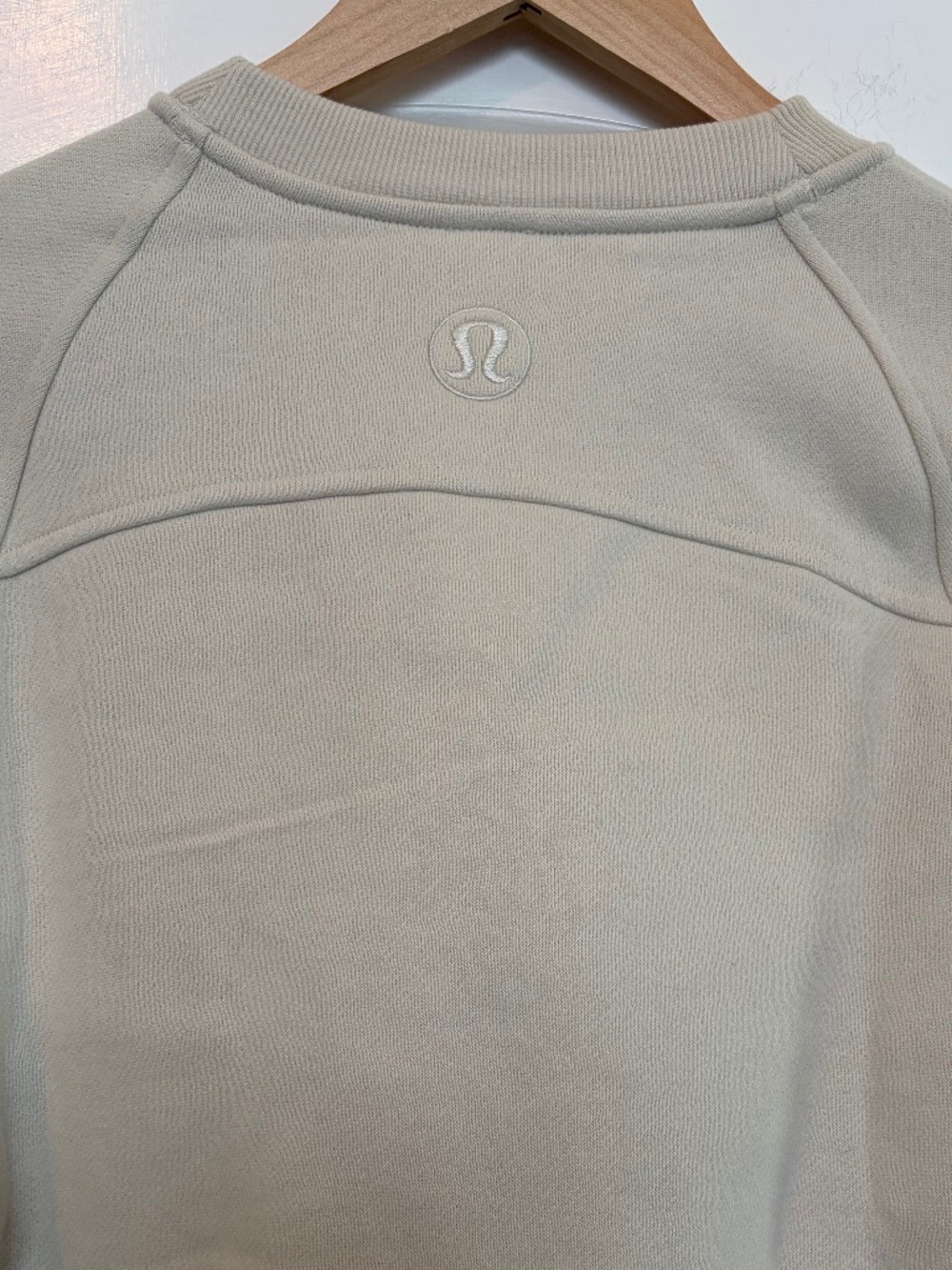 NWT Lululemon Scuba Oversized Pullover Bone XS/S Wordmark Fleece Sweatshirt - Picture 5 of 7